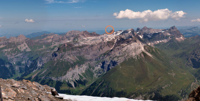 der "Blick zurück" vom Titlisgipfel über das Engelberger Rothorn zum Napoleonturm