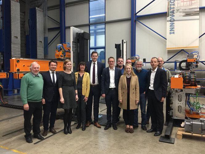 Zu Besuch bei Strothmann Machines Handling: Vertreter der FDP mit Geschäftsführer Henning Seffers (2. von rechts)