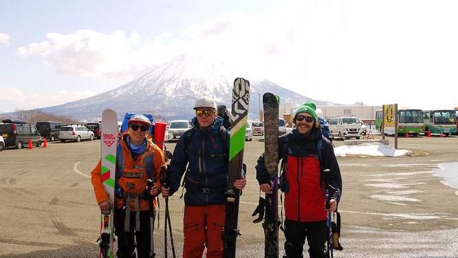 Niseko 7 peak crossing