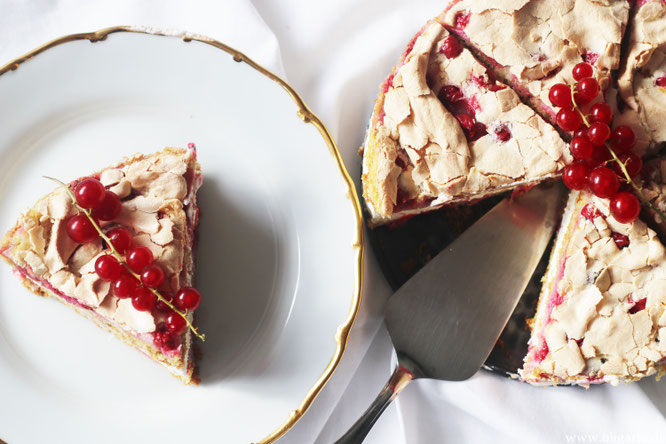 Johannisbeerenkuchen mit Baiser und Schlagsahne Oligarto Rezepte