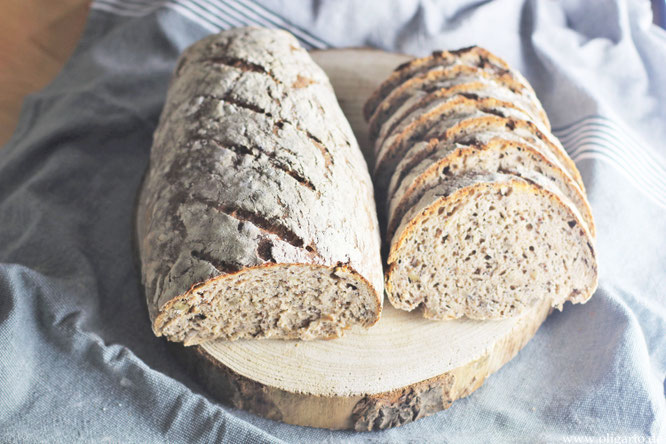 Köstliches Brot hausgebacken  Oligarto Rezepte