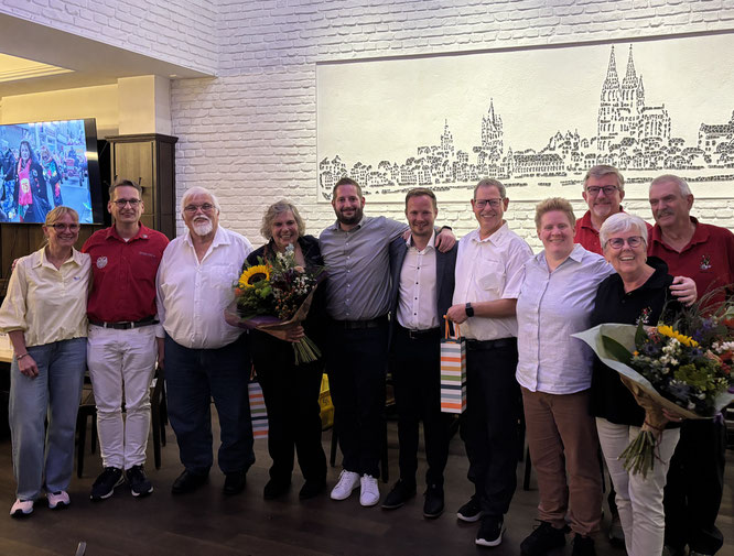 v.l.n.r.: Dr. Julia Kenter, Tim Schweier, Karl-Heinz Piel, Waltraud Piel, Klaus Kümmel, Stefan Rader, Udo Beyers, Daniela Klostermann, Thomas Schmidt, Sibille Manske, Jürgen Staudt