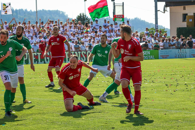 Claudius Kreyer mit dem frühen 1:0 für die Gäste