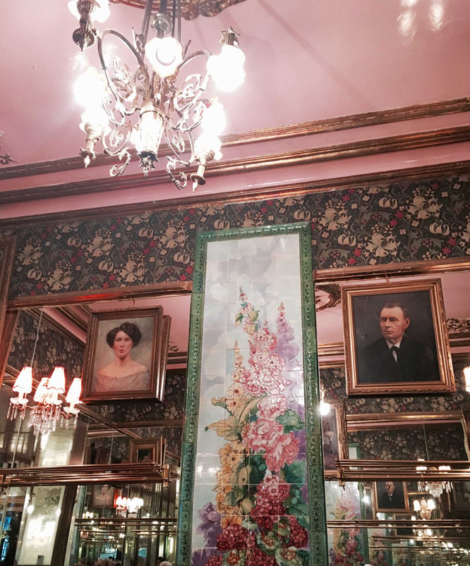 Wunderschön: Der Salon Schmitz auf der Aachener Straße in Köln