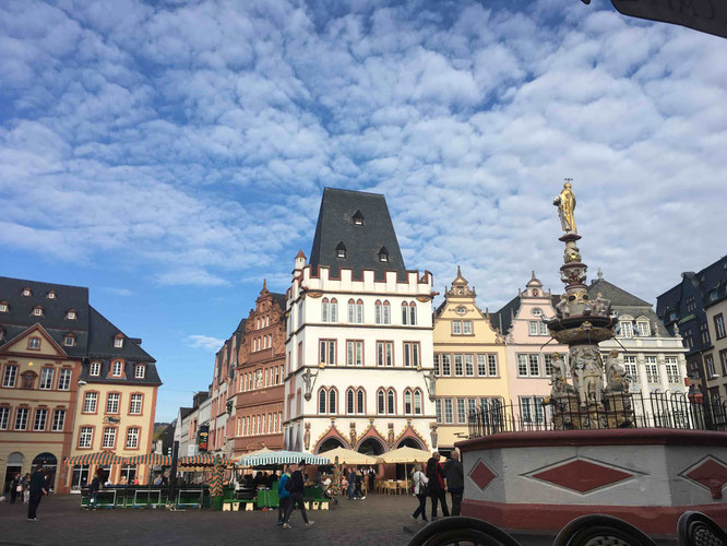 Der Hauptmarkt in Trier ist eine Reise wert. 