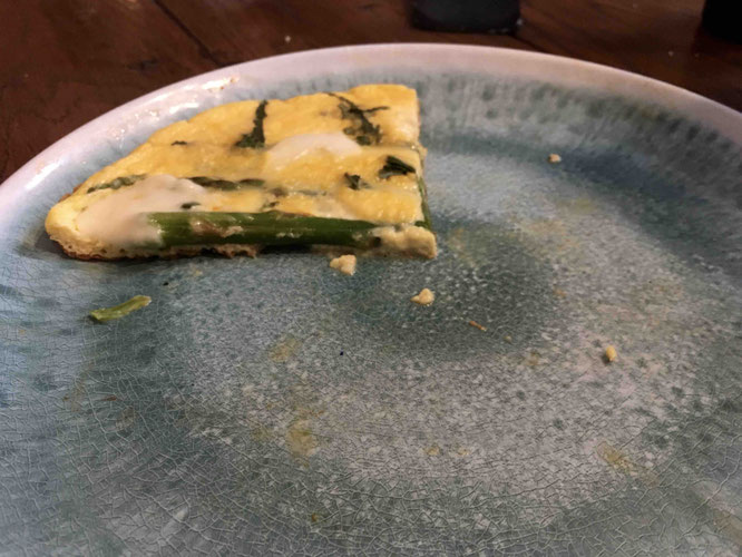 Auf Brot oder einfach nur so schmeckt die Fritatta so gut, dass selten ein Stück übrig bleibt.