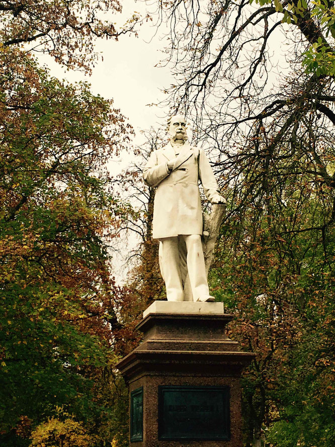 Die Statue von Kaiser Wilhelm I. im Kurpark.