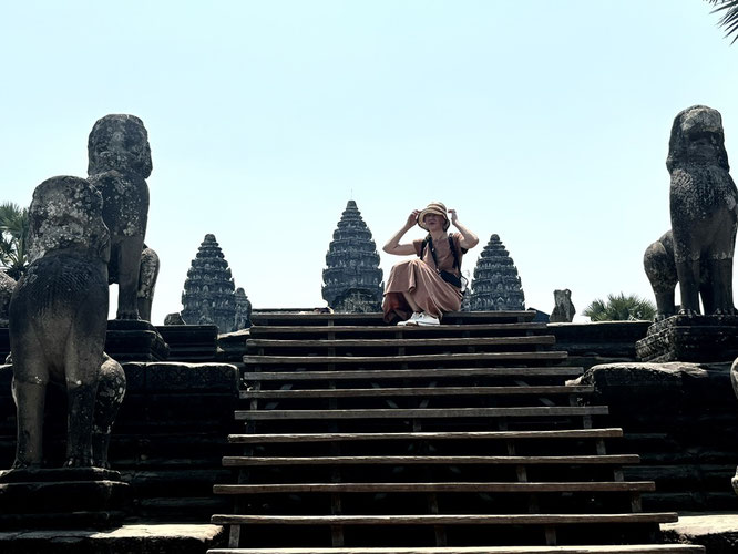 ...with Mona-Liza in Siem Reap, Cambodia: Angkor Wat, 13° 24′ 44,9″ N, 103° 52′ 0,4″ E, June 2024  