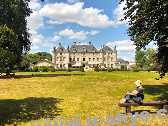 Von Wiltshire (England) nach Dieue-sur-Meuse (Frankreich) verlagert: Der Kontrakt des Zeichners, Château des Monthairons, 55320 Dieue-sur-Meuse, Frankreich - Perspektive A