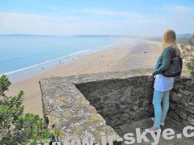 "Tenby Nort Beach (51° 40′ 17″ N, 4° 41′ 58″ W)."