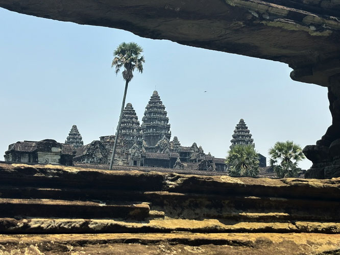 Angkor Wat has 4 entry gates - each is located at cardinal points, while only the west and east gates have causeways crossing the moat. The western entrance is the main and grandest entrance of all