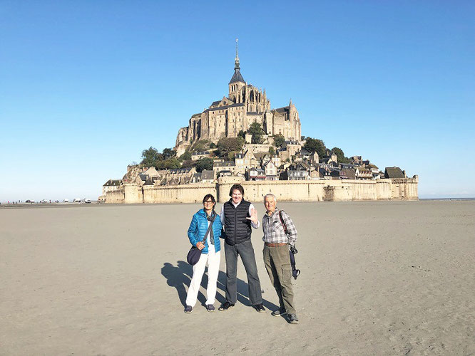 Wunderbare Begegnung am Fuße Mont-Saint-Michels, Normandie, Frankreich! Gruß nach Mailand!