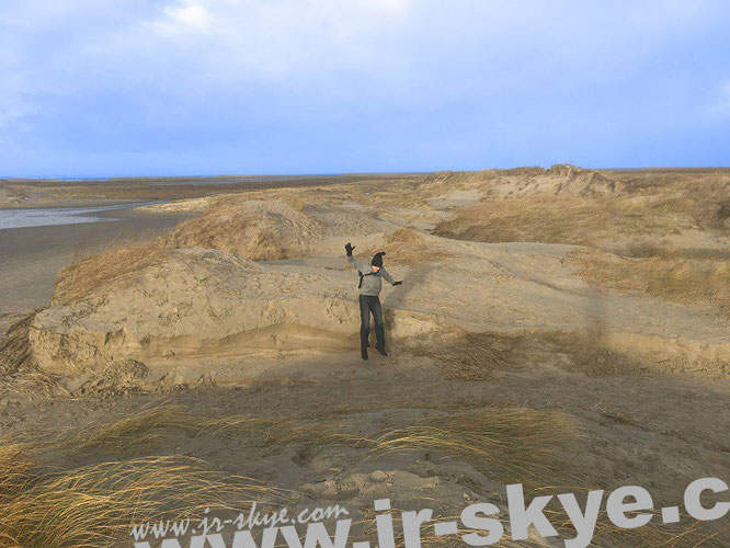 Söndervig Strand, Midtjylland (56° 7′ 8″ N, 8° 6′ 59″ E)...