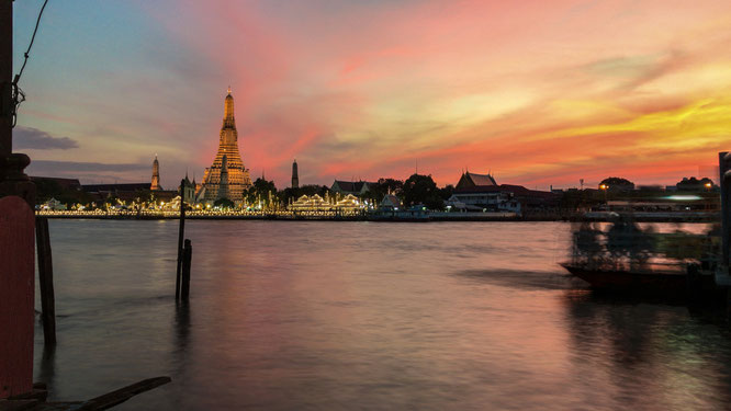 Sunset Wat Arun