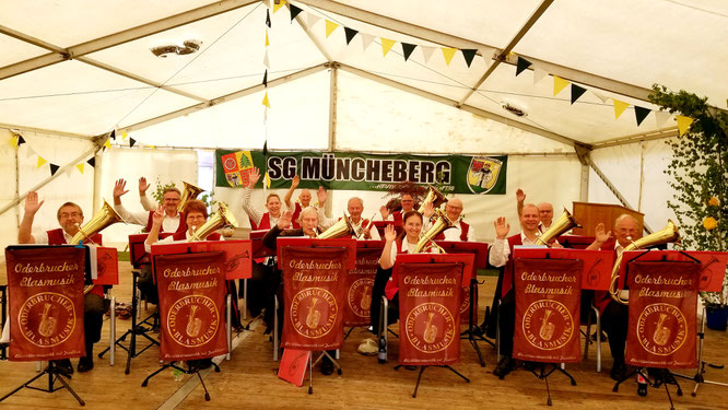 Die Oderbrucher Blasmusik spielt zum 75-jährigen Jubiläum der SG Müncheberg