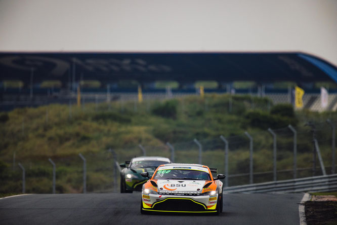 Hugo Sasse konnte die Pole Position für das erste Gt4 Germany Rennen in Zandvoort erringen