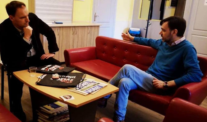 Yevhen Fedchenko, Direktor an der Journalistischen Fakultät der renommierten Kyjiwer Mohyla Akademie im Gespräch mit Dietmar Pichler von Borsh.eu
