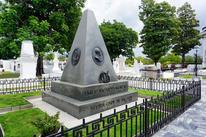 Das Grab der Familie Bacardí: Sehenswürdigkeiten in Santiago de Cuba entdecken