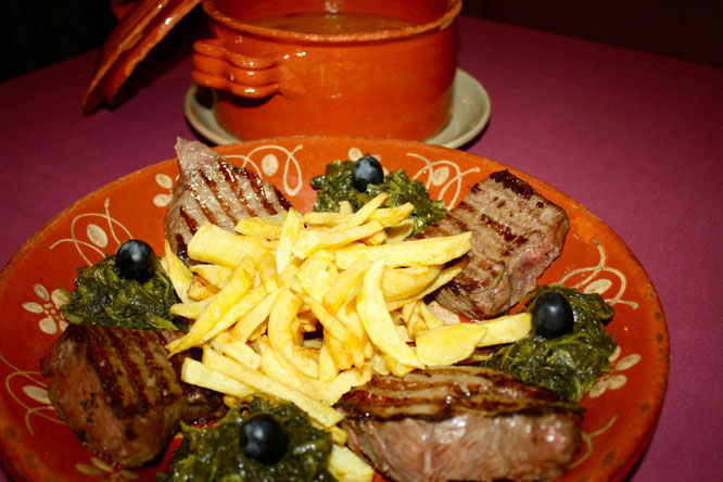 Carne Arouquesa im Restaurant Tasquina da Quinta, Arouca, Portugal, Aveiro
