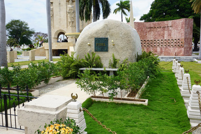 Fidel castro santiago de cuba mausoleum grabstein
