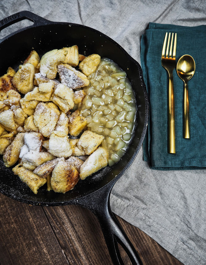 Rezept für Kaiserschmarrn aus dem Ofen mit Birnen-Tonka-Kompott / ohne ...