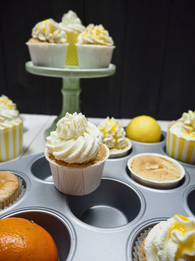 Käse-Sahne-Cupcakes mit Mandarinencreme