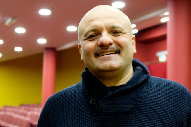 peppe iodice, contatti peppe iodice, agenzia peppe iodice, prezzo comici, comico, cabarettista, peppy night, agenzia soleluna, matrimoni, concerti, ingaggio peppe iodice, biografia peppe iodice,