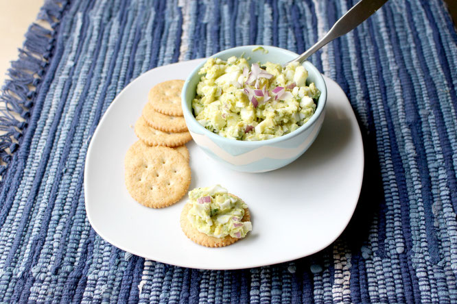 Quick four ingredient egg salad with avocado, cilantro, and onion.  So flavorful and healthy! www.homemadenutrition.com