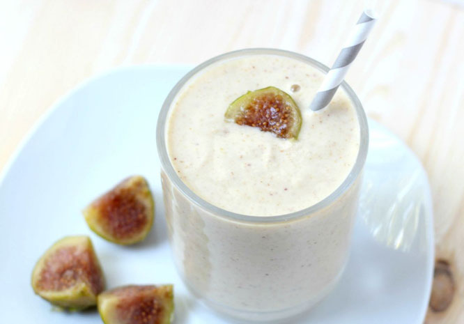 This four ingredient smoothie is sweet, creamy, and so satisfying!  Figs, honey, and apples make for a beautiful combination of flavors that is the perfect way to start the day! 