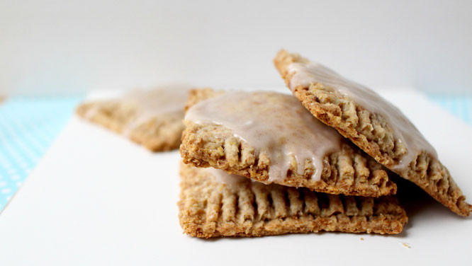 homemade healthy brown sugar cinnamon pop tarts! by homemade nutrition - www.homemadenutrition.com 