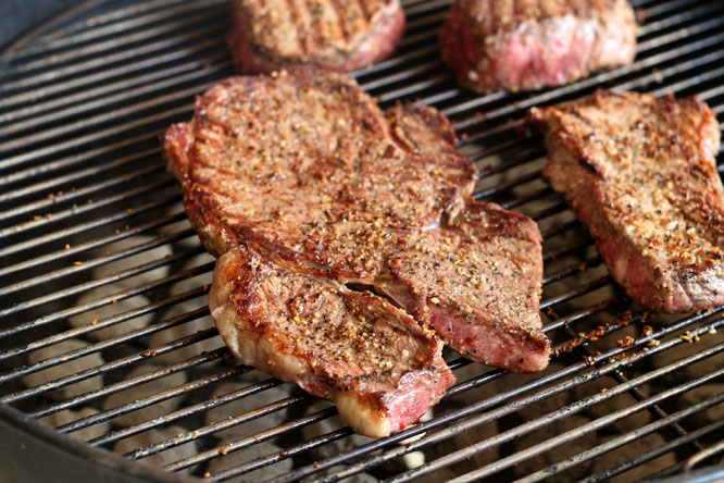 Learning how to properly start a BBQ pit and how to grill the perfect steak! 