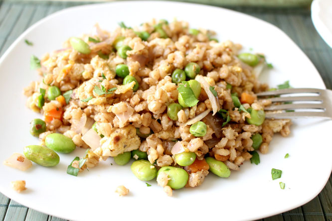 Hearty vegetarian barley fried rice!  This meal has so much flavor going on, you won't even miss the meat! - by homemade nutrition - www.homemadenutrition.com