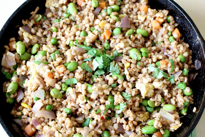 Easy, healthy 20 minute vegetarian barley fried rice - a nice healthy change of pace from traditional, salty greasy fried rice made with white rice. - by homemade nutrition - www.homemadenutrition.com