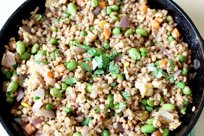 Easy, healthy 20 minute vegetarian barley fried rice - a nice healthy change of pace from traditional, salty greasy fried rice made with white rice.  - by homemade nutrition - www.homemadenutrition.com