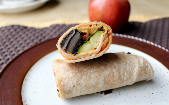 Homemade Roasted Vegetable Wrap combines beautiful flavors to create a delicous, satisfying vegetarian or vegan meal.   - by homemade nutrition - www.homemadenutrition.com