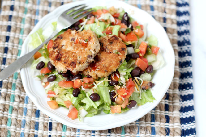 Easy make-ahead tuna cakes that can be cooked straight out of the freezer on a busy weeknight. #ad - www.homemadenutrition.com