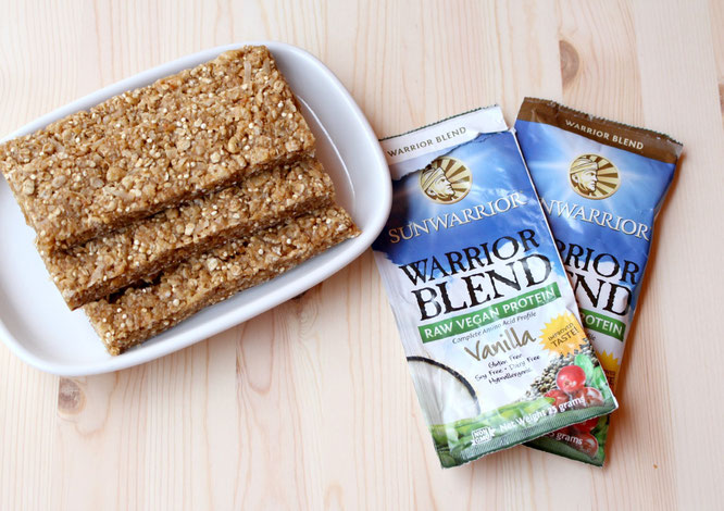 Chewy Vegan Coconut Granola Bars with sunwarrior vanilla protein - these are so good! http://bit.ly/1H5Ugst