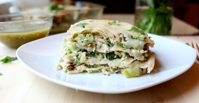 quick green chicken enchilada casserole - also packed with veggies for a boost of nutrition! - by homemade nutrition - www.homemadenutrition.com