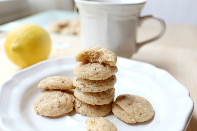 These mini lemon-almond chia cookies have a soft texture and beautiful flavor profile.  They're perfect to enjoy with a cup of hot tea, and have an easy variation to make them vegan! - www.homemadenutrition.com