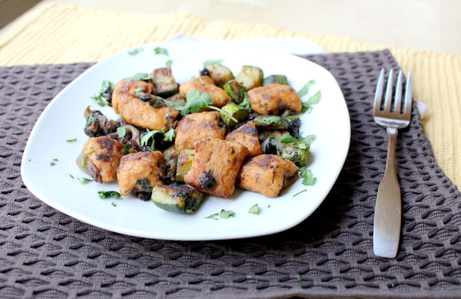 These southwestern sweet potato gnocchi with sauteed black beans, veggies, and cilantro are an amazing, satisfying vegetarian dinner. These are so flavorful! www.homemadenutrition.com