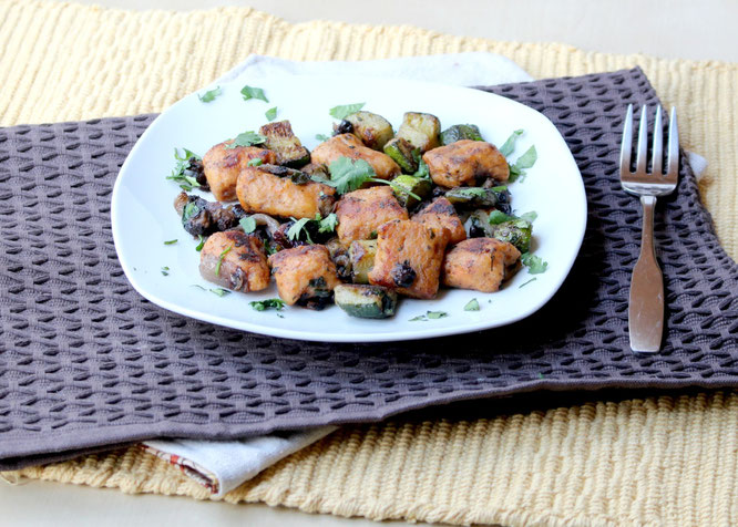 These southwestern sweet potato gnocchi with sauteed black beans, veggies, and cilantro are an amazing, satisfying vegetarian dinner.  These are so flavorful!  www.homemadenutrition.com