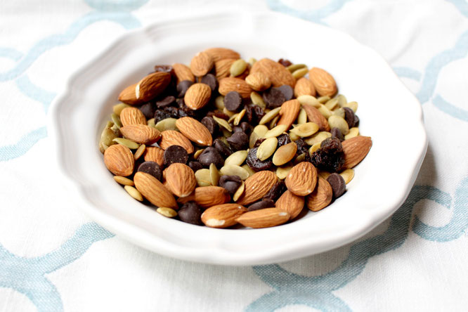 Fast, simple homemade trail mix makes for one of the best afternoon snacks becuase it is packed with vitamins, fiber, healthy fat, and just a little bit of sweetness! - www.homemadenutrition.com