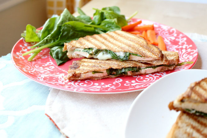 This Italian chicken panini comes together in minutes and is perfect for a quick weeknight meal!  Plus it can be made all in one skillet or on a panini press, so cleanup is a breeze! - www.homemadenutrition.com