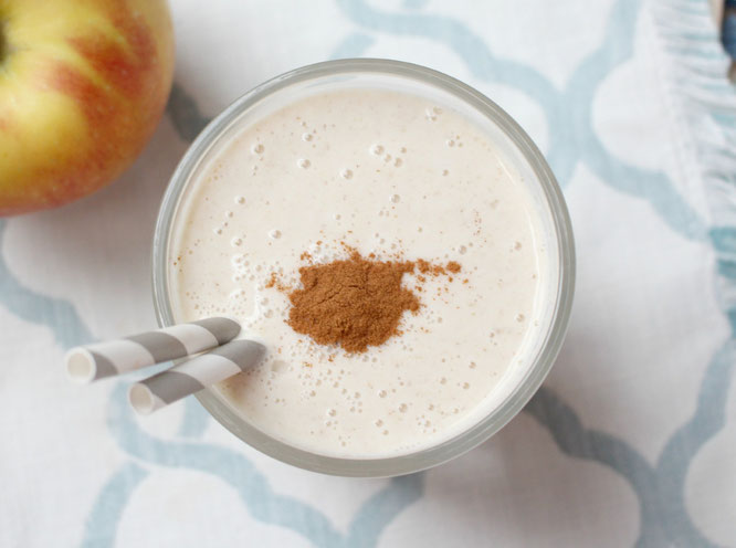 Apple pie for breakfast?  You bet!  This apple pie breakfast smoothie tastes like a treat, but it's healthy and ready in under 5 minutes!