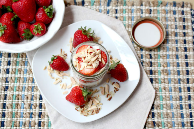 These parfaits have cooked whole grains (brown rice, farro, or barley), Greek yogurt, fresh fruit - it's a high protein, high nutrition meal that's a perfect start to the day!  - www.homemadenutrition.com