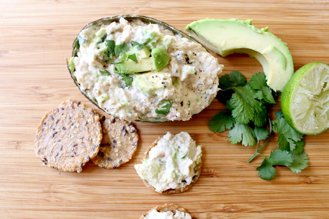 Healthy, simple salmon salad with Greek yogurt, lime, cilantro, and avocado - No mayo here!! - by homemade nurition - www.homemadenutrition.com