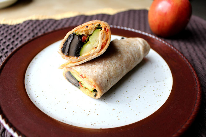 delicious homemade vegan veggie wraps with hummus are the perfect light lunch or dinner option! - by homemade nutrition - www.homemadenutrition.com