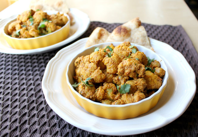 simple, healthy one skillet cauliflower and chickpea curry!  The flavors are so beautiful in this vegetarian dinner, and it's ready in about 30 minutes! - by homemade nutrition - www.homemadenutrition.com