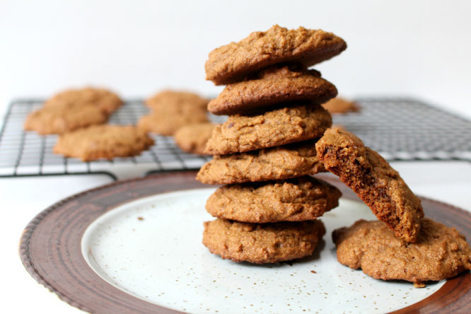 healthy ginger cookies with molasses and cardamom! - by homemade nutrition - www.homemadenutrition.com