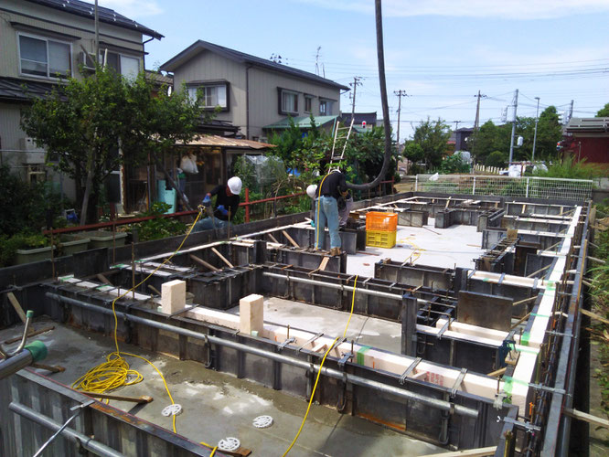 基礎立ち上がり打設